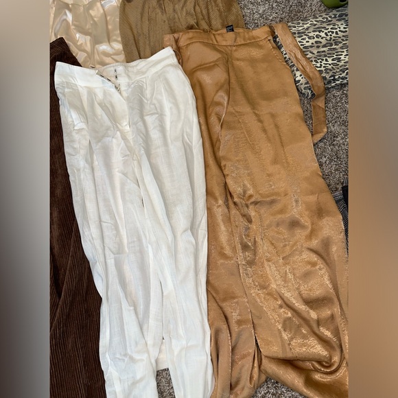 HUGE FOREVER 21 NEUTRAL JEANS BUNDLE!! 6 Pair! - Picture 3 of 4